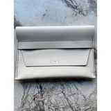 Icase Marka Macbook Air-Pro M1-M2-M3-M4 Hakiki Deri Kılıf Beyaz Kırık Sert