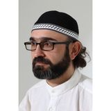 İhvan Online Milad Şerit Detaylı Namaz Takkesi, Desenli Makine Örgüsü Takke - Siyah - Standart