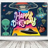 IIILUYOT Komik UFO Doğum Günün Kutlu Olsun Süslemeleri Fon, Dış Uzay Evren Uçan Daire Korkunç Uzaylı UFO Teması UFO Aşıklar Doğum Günü Partisi Büyük Duvar Afiş Dekorasyon Malzemeleri (173 x 130 cm)
