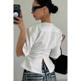 İlayda Toprak Chic Beyaz Kısa Kollu Bisiklet Yaka Sırt Detaylı Slim Fit Bluz