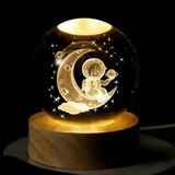 İlk El Grup Ay Üstünde Astronot Tasarımlı Işıklı Cam Küre (Büyük Boy, 8 Cm)