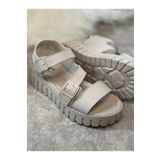 İmerShoes Günlük Kadın Bej Sandalet Tokalı Yüksek Kalın Topuklu Tırtıklı Tabanlı Bantlı 269