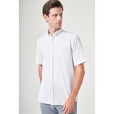 İmza Beyaz-Mavi Düğmeli Yaka Kısa Kol Cepli Comfort Fit Pamuklu Gömlek 1004260188 - XL - Beyaz - Mavi