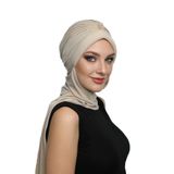 İNCİLİ ATKILI EL İŞİ İNCİ İŞLEMELİ BEJ HAZIR TÜRBAN TESETTÜR BONE