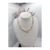 İNCİORA JEWELRY GERÇEK DOĞAL MOR 8-9 mm İNCİ GÜL DETAYLI O-T KAPAMALI KOLYE 60 cm GÜLMOR89