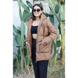 İpli Kahverengi Kapüşonlu Kadın Şişme Mont Uzun Kol Önden Cepli Oversize Modeli ile Rahat Kullanım