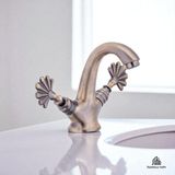 İSAOĞLU YAPI Antik Lavabo Armatür Vintage Özel Seri Kartal Lavabo Musluğu Pirinç Malzeme Banyo Musluk