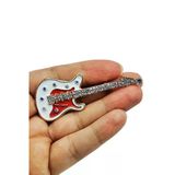 Işıltılı Elektro Gitar Figürlü Tasarım Broş – Müzik Tutkusu Yaka İğnesi