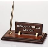 İsimlik Sepeti Kişiye Özel Deri Zeminli Ahşap Masa İsimliği Tek Kalemli Masa İsimlik