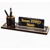 İsimlik Sepeti Mermer Desenli Ahşap Masa İsimliği ve Kalemlik 1 Adet Siyah Altın 34x11 cm UV Baskılı Kapak