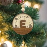 İskandinav Tarzı E Harfi Yılbaşı Ağaç Süsü, Kişiye Özel Minimalist Noel Baba Desenli Çam Ağacı Süsü Ceviz
