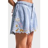 its basic Kadın Ice Kot Rengi 1-3s5-3 Renkli Çiçek Nakışlı Midi Boy Viskon Kumaş Tasarım Denim Şort