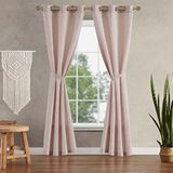 Jessica Simpson – Groovy Dokulu Çiçekli Şal Desenli Üst Düzey Karartma Perdeler | 2 Panel ve 2 Perde Bağı | Gizlilik Perdeleri | Premium Gromet Başlığı | 96,52 cm x 243,84 cm | Pembe