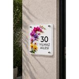 JHAAR Kişiye Özel Pleksi Kapı İsimliği – Modern & Lüks UV Baskılı Dekoratif Kapı Numarası- Renkli Orkideler 20x20 cm - Beyaz