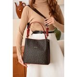 Just Polo Kadın Monogram Baskılı El ve Omuz Çantası Ebat 25 x 25 - Kahverengi - Kırmızı