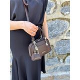 Just Polo Kadın Yeni Sezon Mini Cüzdan Aksesuarlı Askılı Şık El ve Omuz Çantası Ebat : En 19 Boy 14 cm - Kahverengi
