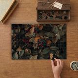 Kadife Yeşili Yapraklar - Kırmızı Yeşil Meyveler Tasarımı 240 Parça Ahşap Puzzle Ahşap Kutuda MP05643