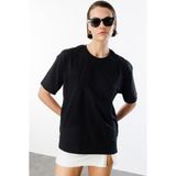 Kadın %100 Organik Pamuk Relaxed Fit Yırtmaçlı Yuvarlak Yaka T-Shirt Yırtmaçlı-T-Shırt - Siyah