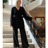 Kadın Alt Üst Kuşak Detaylı V Yaka Oversize Triko Hırka Ve Geniş Paça Pantolon Takımı Gündelik Stili