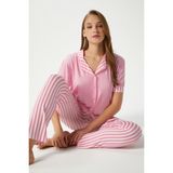 Kadın Elena Yumuşak Doku Pembe Çizgili Ön Düğme Kısa Kollu Pijama Takımı