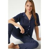 Kadın Jolie Viskon Puantiyeli Ön Düğmeli Kısa Kol Lacivert Alt Üst Pijama Takımı - XL - Lacivert - Beyaz