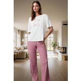 Kadın Rahat Pamuklu Pijama Takımı Kurdele Baskılı Örme Kumaş Modern Stil Seçkin Malzeme