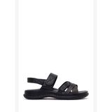 Kadın Siyah Bantlı Kalın Tabanlı Comfort Sandalet 26SFE463718
