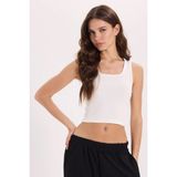 Kadın Slim Fit Dar Kesim Kalın Askılı Kare Yaka Ekru Atlet Bluz