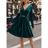Kadın Uzun Kollu Kruvaze Yakalı Toka Detaylı Mini Kadife Elbise - 2XL - 3XL - Yeşil