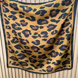 Kahverengi Leopar Desenli Fular (70X70)