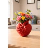 Kalp Şeklinde 3D Tasarım Vazo Doktorlara Sağlık Çalışanlarına Sevgililere Özel 17CM*14CM Ölçülerinde