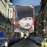 Kalpaklı Gazi Mustafa Kemal Atatürk - Ay Yıldız Türk Bayrağı Cephe Poster Bayrak -4X6 metre