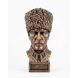 Kalpaklı Mustafa Kemal Atatürk Büstü - İmzalı Kaide, Bronz Görünümlü Dekoratif Masaüstü Heykel, Ofis ve Makam Hediyelik (18 cm)