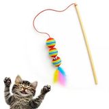 Kanji Kedi Oyuncağı – Gökkuşağı Renkli 3 Toplu Tüylü Zilli Olta Kedi Oyuncağı, 40 cm Bambu Saplı Etkileşimli Kedi Teaser Çubuğu, Yavru ve Yetişkin Kediler İçin