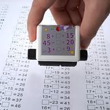 Kanji Toplama ve Çıkarma İşlemi Alıştırma Test Kaşesi – Matematik Eğitim Oyuncağı | Ayarlanabilir Rulo Damga | Eğlenceli Matematik Soruları | 1-100 Arası Sayılar | Çocuklar için Pratik ve Öğrenme Arac