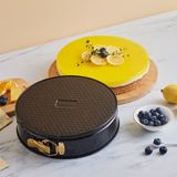 Karaca Blackgold Çelik Kelepçeli Kek Kalıbı 26x6,5 cm – Ergonomik, Siyah Altın Detaylı, Modern Tarifler İçin İdeal