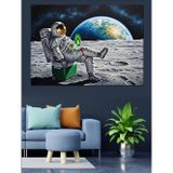 Karizmart Ayda Oturan Astronot Dünyası Dekoratif Kanvas - Mdf Ahşap Tablo