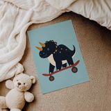 Kaykaycı Boynuzlu Dinozor Çocuk Odası Duvar Posteri Çerçeveli Tablo Duvar Dekorasyonu - 21 x 30 - Çerçevesiz Poster