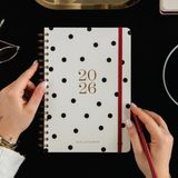Kazan Hobi 2026 Spiralli Günlük Ajanda 12 Aylık – 17X24 cm Puantiye