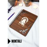 Kedi Pencere Ahşap Kapaklı Defter - Noktalı Defter - 60 Yaprak (120 Sayfa) - A5 15X21 cm