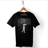 Kendim Seçtim Playing Music In The Rain Nota Yağmuru Şemsiye Baskılı Tişört T-Shirt - Siyah