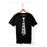 Kendim Seçtim T01S1794 Kravat Piyano Piano Tie Suit Up Erkek T-Shirt
