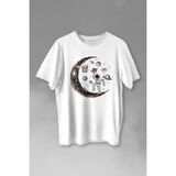 Kendim Seçtim Uzayda Ayda Satürn Gezegeni Yanında Basketbol Oynayan Astronot Baskılı Tişört T-Shirt Beyaz - 2XL - 63A-Beyaz