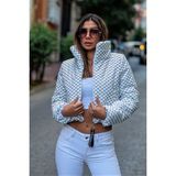 Keyifli Moda Kadın Beyaz Dik Yaka Desenli Kısa Şişme Mont - 40