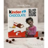 Kinder Chocolate Fotoğraflı ve Qr Kodlu Kişiye Özel Hediye Çikolata Parti, Doğum Günü, Çocuk, Sevgiliye - Beyaz - Kırmızı - Kişiye özel fotoğraflı ürün.
