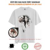 Kişiye Özel Karakalem Tişört - Fotoğraftan Baskılı Aile Portresi | %100 Pamuk Unisex Beyaz Tişört | Kadın Erkek Evcil Hayvan Tasarımlı Anl
