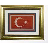 Klasik Sanatlar Besmele ve Şehit Ayeti Işlemeli Türk Bayrağı - 1