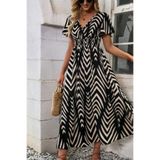 Kokosh moda Kadın Kolu Fırfır Detaylı Kruvaze Yaka Beli Lastikli Desenli Uzun Elbise