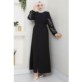 Kolları Çiçek Nakışlı Kuşaklı Ferace Siyah HM2727
