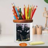 Koltukta Oturan Kemal Atatürk Ahşap Seramik Kalemlik -s112 - Renkli